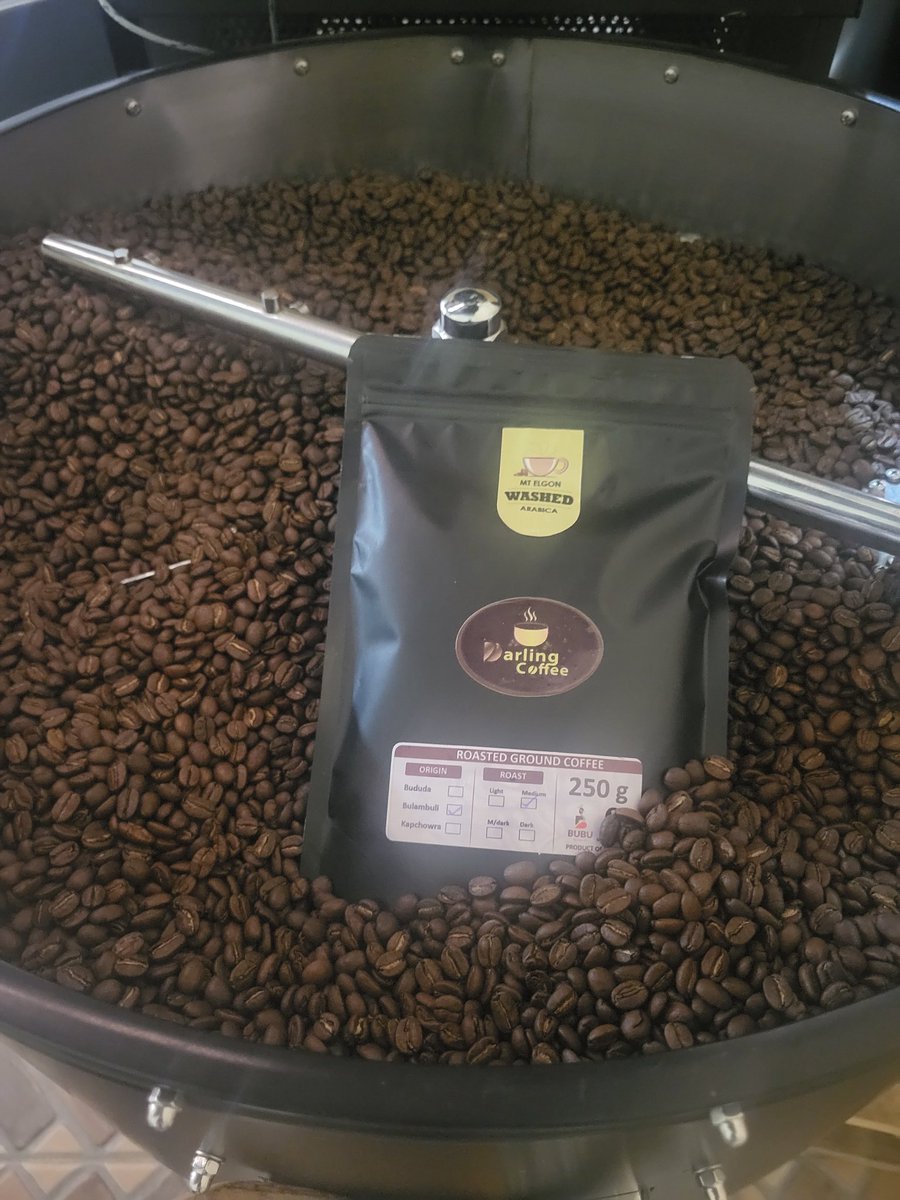 darling_ug's tweet photo. Sourced from #MtElgon smallholderfarmers, #Processed&amp;Roasted at origin #Mbale, distributed to the people who tirelessly produce the amazing crop. 
You can clearly see the joy of getting to taste their own #valueAddedCoffee 
#PromotingDomesticConsumptionofcoffee
📷 @meya_ukasha https://t.co/WqOiLiQs3r