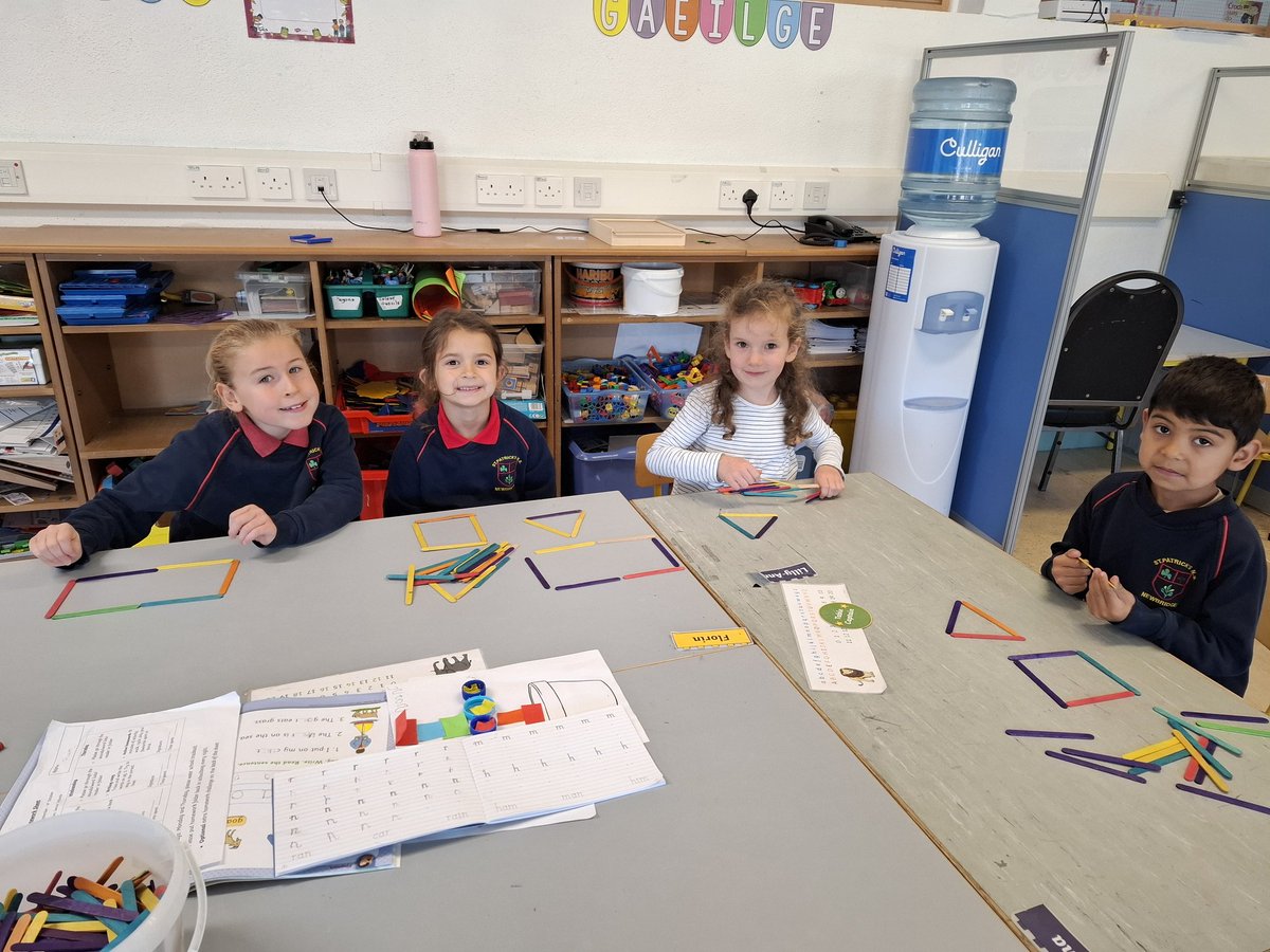 ms_lawson_class's tweet photo. Making 2D shapes 🟣🟨🔺️ https://t.co/y93MnBcsix