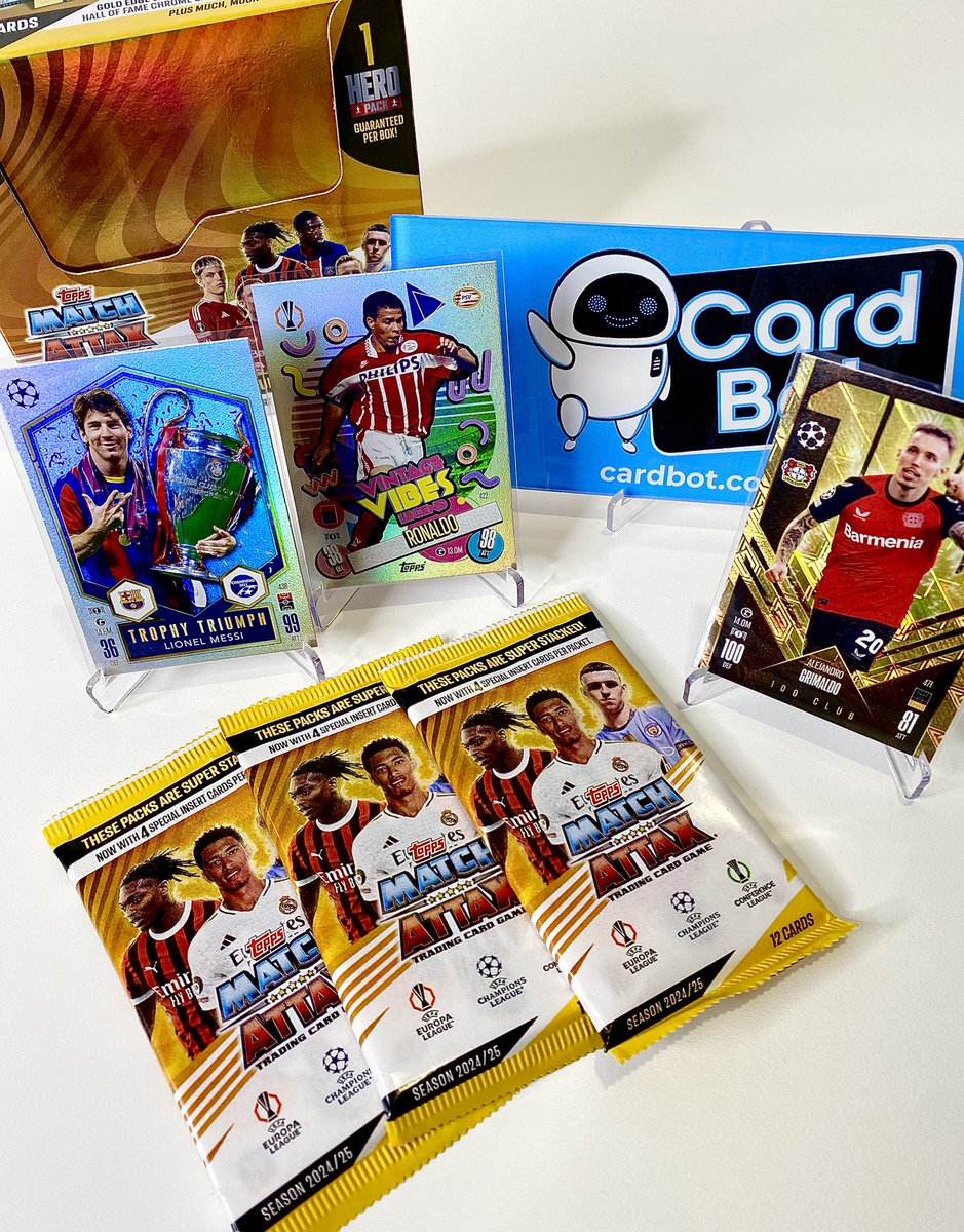Cardbot_au's tweet photo. What are these? Soccer or Football cards? 🤔 @Topps #topps #matchattack https://t.co/sq1prhDoEy