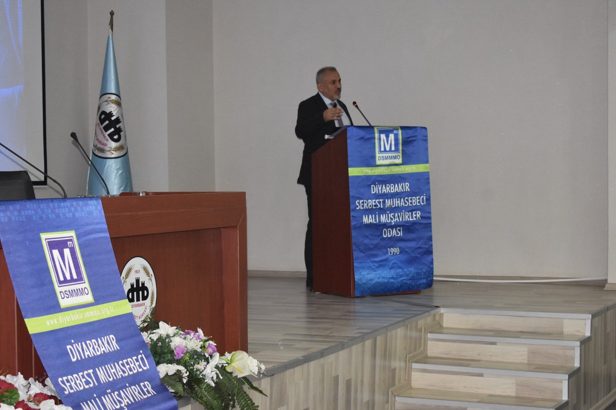 DSMMMO1's tweet photo. DSMMMO 2024-2025 Eğitim takvimimiz İnşaat Vergi ve Muhasebe uygulamaları semineri ile başladı.
Meslektaşlarımızın yoğun  katılım sağlayarak başarılı bir şekilde geçen eğitimi SÜRGEM eğitmeni Nedim BOZ sundu.Katılımcı üyelerimize ve katkılarından dolayı SÜRGEM e teşekkür ediyoruz. https://t.co/4qKIIw6fvl