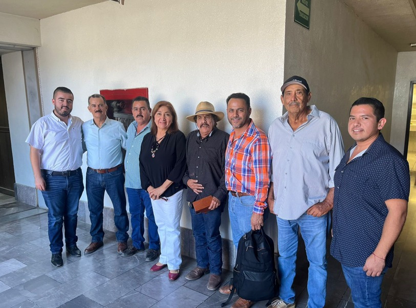 borderlineason's tweet photo. Preparan cooperativistas en #Guaymas Foro Pesquero para recuperar el sector NOTA COMPLETA-- https://t.co/iQkcFcRUF7 El presidente de la Federación Regional de Cooperativas Puerto de  Guaymas, José de Jesús Presiche Olachea, informó que han estrechado comunicación con autoridades estatales y federales del  ramo, con respuestas de apoyo y compromisos. @expresiongyms @MeganoticiasGYM @Somos_Guaymas @PT_Guaymas1 @ocvguaymas @FM105Guaymas @ASIPONAGUAYMAS @1Agustn @AguedaBarojas @Amalia_Escobar @Colosiosi @MarielaMtzL_MN @elviejonsc @radar_sonora
