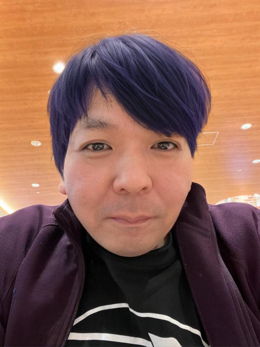 hiefusu2's tweet photo. やっぱりこの髪色は職場で指摘された💧茶髪が良しとしてなにうえ紫が何故ダメなのか理由を述べるべし👀 https://t.co/UiEP2ep7LU