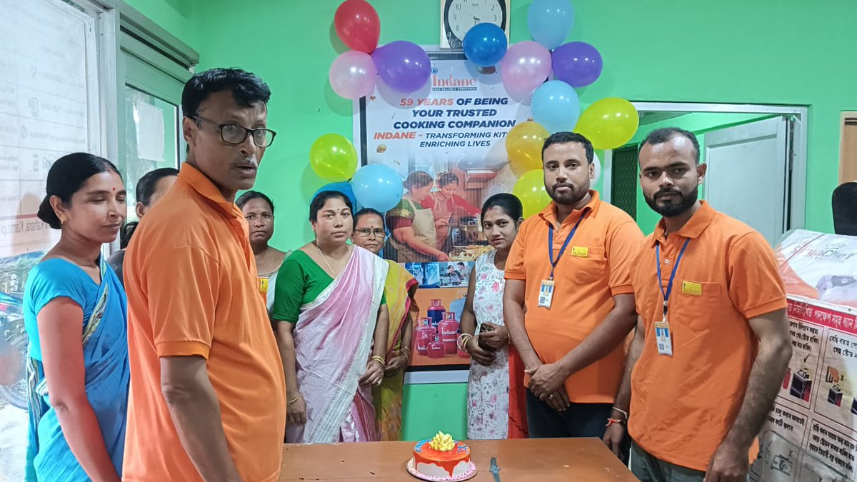 IndaneAOGhy's tweet photo. Celebrating 59 yrs of serving India.Guwahati I LSA distributors came together to mark #59thIndaneDay!Honoring the journey, energizing the future!
Thank you, Indane family, for your unwavering commitment!
#IndaneDay #IndianOil #Iocl_assam https://t.co/KldxlnCdeU