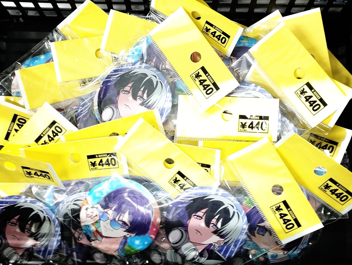 入荷情報】 クロノヴァ ランダム缶バッジ 第1弾 大量入荷につき、お