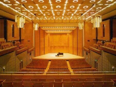 PIANOPPO's tweet photo. 会場のモーツァルトホールは、ウィーンの本格的な音響性能に加え、日本にいる事を忘れてしまう、美しいホールです✨

学生席や親子席の特別料金もご用意しておりますので、皆様是非、お気軽にご来場くださいませ。

📞 03-5670-2233 #かつしかシンフォニーヒルズ https://t.co/00e6wec94i