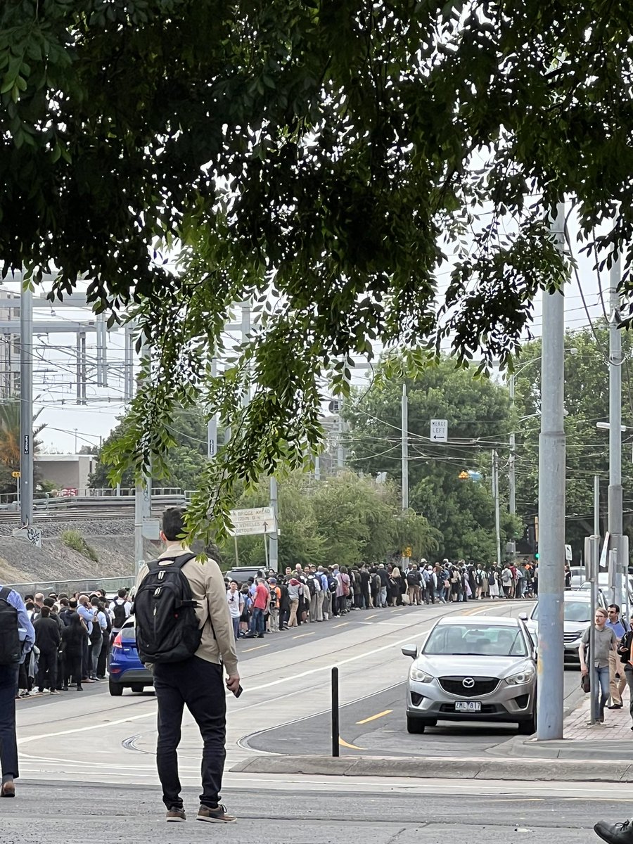 aimeecaitlin's tweet photo. @metrotrains @VictoriaPolice Dont worry the second line for buses goes under the tracks on caulfield bvd too. https://t.co/8o3WVPnBHV