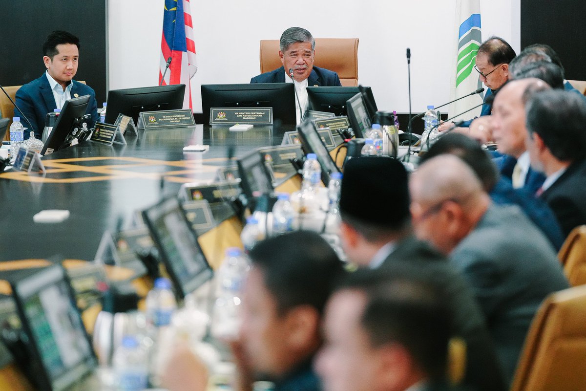 LPP_MALAYSIA's tweet photo. 𝐌𝐄𝐒𝐘𝐔𝐀𝐑𝐀𝐓 𝐌𝐄𝐍𝐓𝐄𝐑𝐈 𝐏𝐄𝐑𝐓𝐀𝐍𝐈𝐀𝐍 𝐃𝐀𝐍 𝐊𝐄𝐓𝐄𝐑𝐉𝐀𝐌𝐈𝐍𝐀𝐍 𝐃𝐄𝐍𝐆𝐀𝐍 𝐄𝐗𝐂𝐎 𝐏𝐄𝐑𝐓𝐀𝐍𝐈𝐀𝐍 𝐍𝐄𝐆𝐄𝐑𝐈 𝐁𝐈𝐋. ���� 𝐓𝐀𝐇𝐔𝐍 𝟐𝟎𝟐𝟒

Klik Pautan👇🏻
https://t.co/U6KjUZISU6 https://t.co/9sInheLBYO