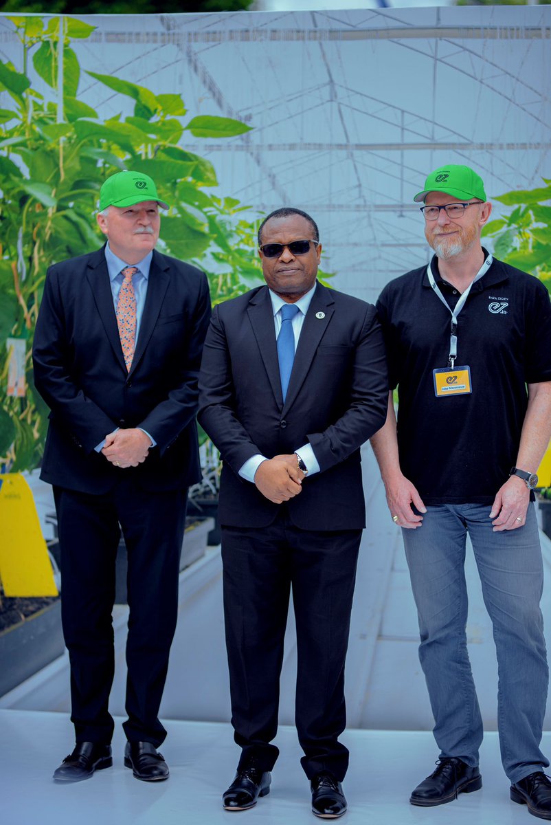 🌱 Exciting news!Enza Zaden’s expansion project is launched to empower local breeders and elevate agricultural sector! 🇳🇱🇹🇿 creating job and #knowledge. Together, let’s sow the #seeds for a prosperous future &amp; ensure #sustainablegrowth! 🌾💪 #Agriculture #EnzaZaden