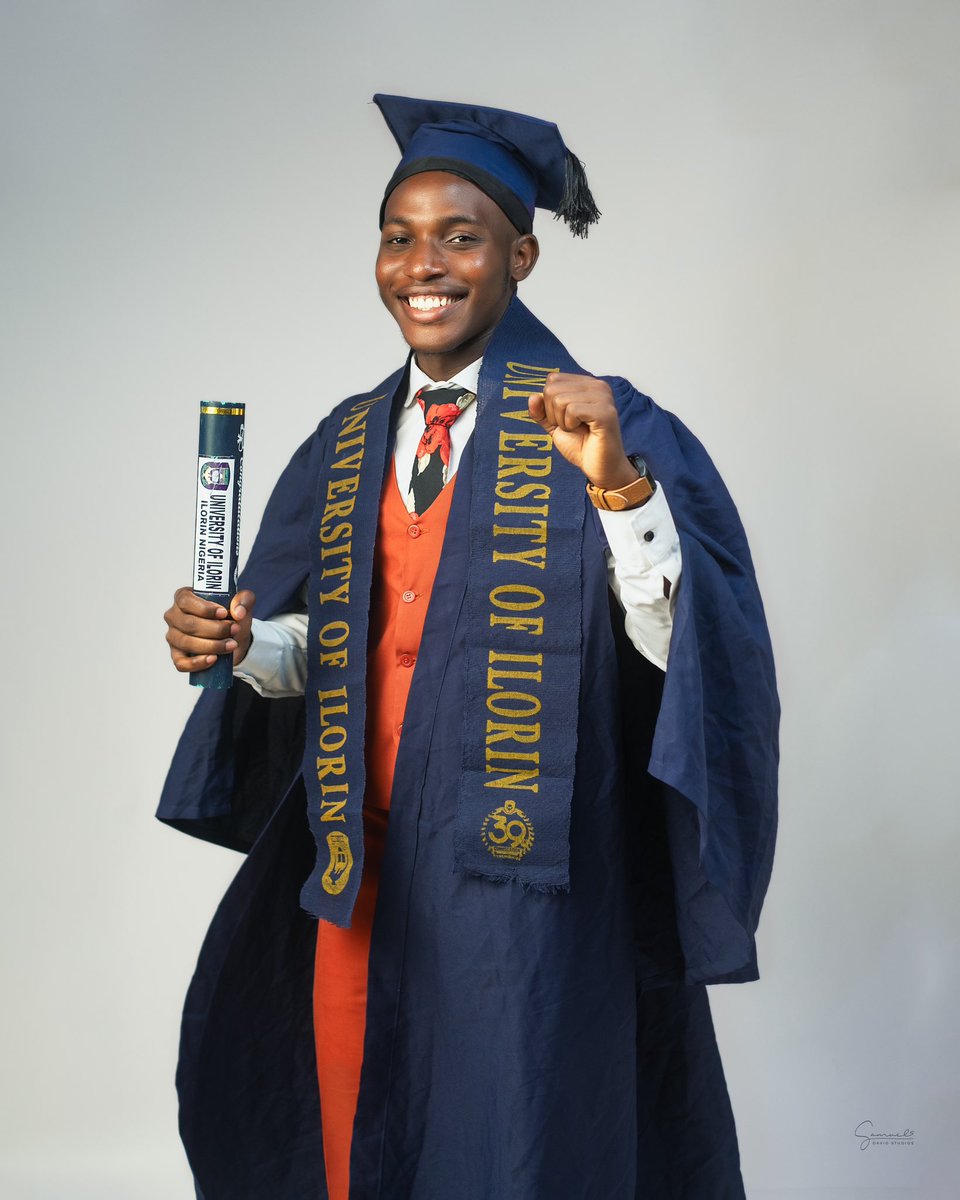 Imole_yeshua's tweet photo. Thank you, Jesus!
Grace Made! ✨
BSc Mathematics
4.78/5.0
First Class Honours
God did!
Glad to have gone through this journey with the brothers Unilorin gave me.
#UNILORIN39thConvocation https://t.co/3pETcG4roA
