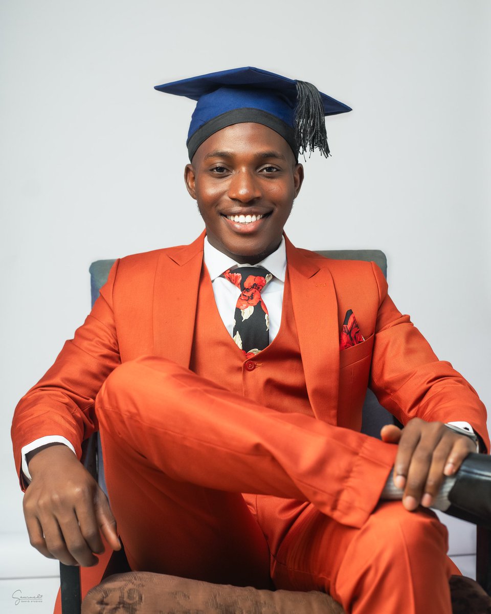 Imole_yeshua's tweet photo. Thank you, Jesus!
Grace Made! ✨
BSc Mathematics
4.78/5.0
First Class Honours
God did!
Glad to have gone through this journey with the brothers Unilorin gave me.
#UNILORIN39thConvocation https://t.co/3pETcG4roA