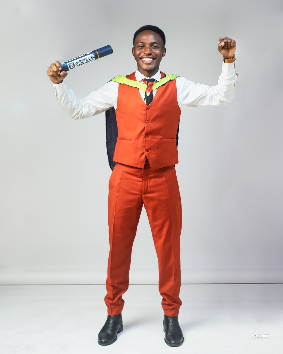 Imole_yeshua's tweet photo. Thank you, Jesus!
Grace Made! ✨
BSc Mathematics
4.78/5.0
First Class Honours
God did!
Glad to have gone through this journey with the brothers Unilorin gave me.
#UNILORIN39thConvocation https://t.co/3pETcG4roA