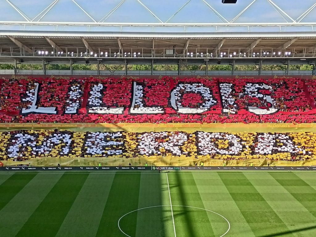 mentalite_lens's tweet photo. LILLOIS MERDA 
#RCLLOSC #RCLens #LOSC https://t.co/7YKamHqURR