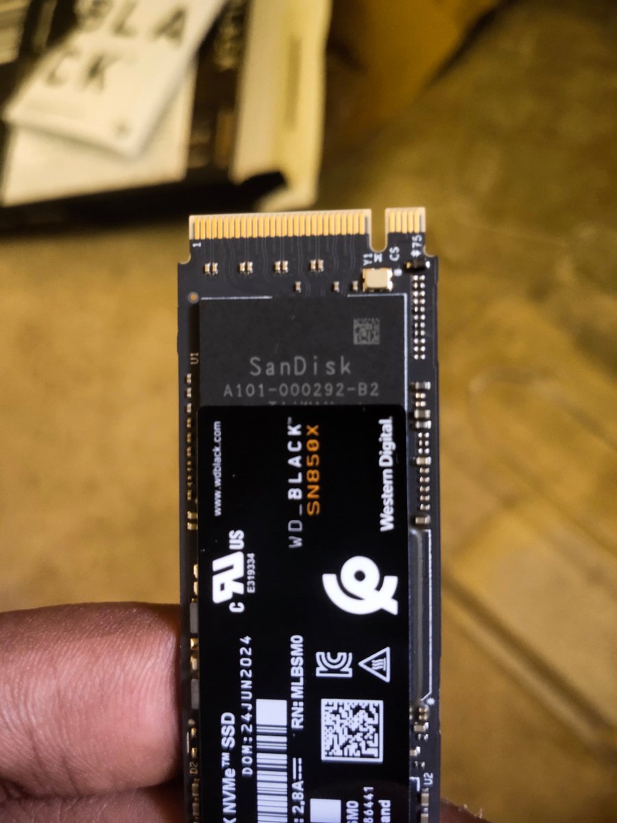 dotslashpritam's tweet photo. @amazonIN @AmazonHelp @AmazonNews_IN I ordered a WD SN850X 1TB SSD which cost me around  ₹9000, but received a SanDisk product with a fake WD sticker. This looks like a scam! Immediate replacement or refund is needed, or I’ll escalate further.
Order # 408-1212439-8217956
#Amazon https://t.co/4XdgO4SRao