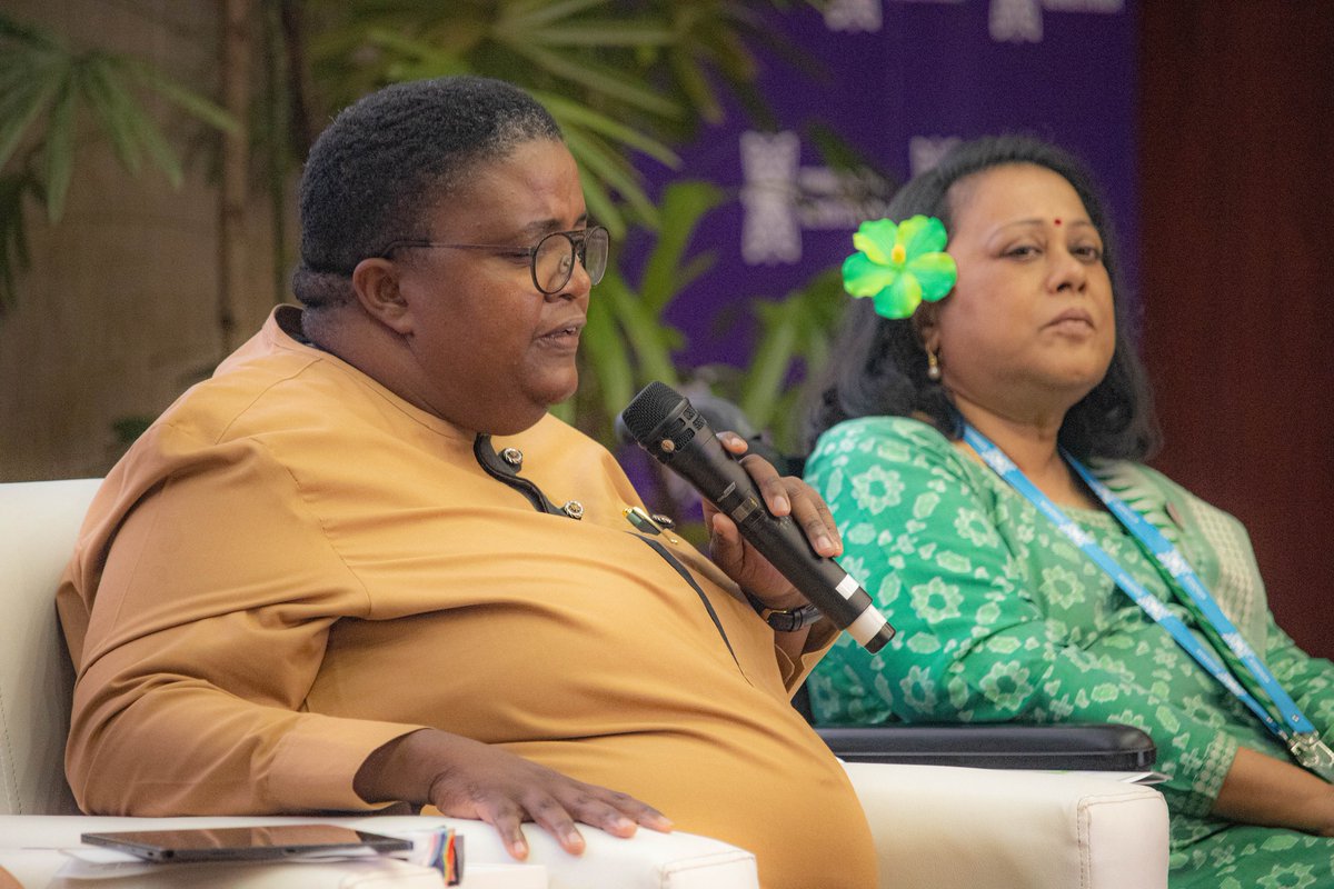 sruti_mohapatra's tweet image. WOMEN'S FORUM
CHOGM SAMOA 2024
Apia, Samoa
Monday 21st &amp;amp; 22nd October 2024
The Women’s Forum brought together international delegates from the Commonwealth and the rest of the world across sectors including prime ministers, ministers, civil society, youth and the private sector…