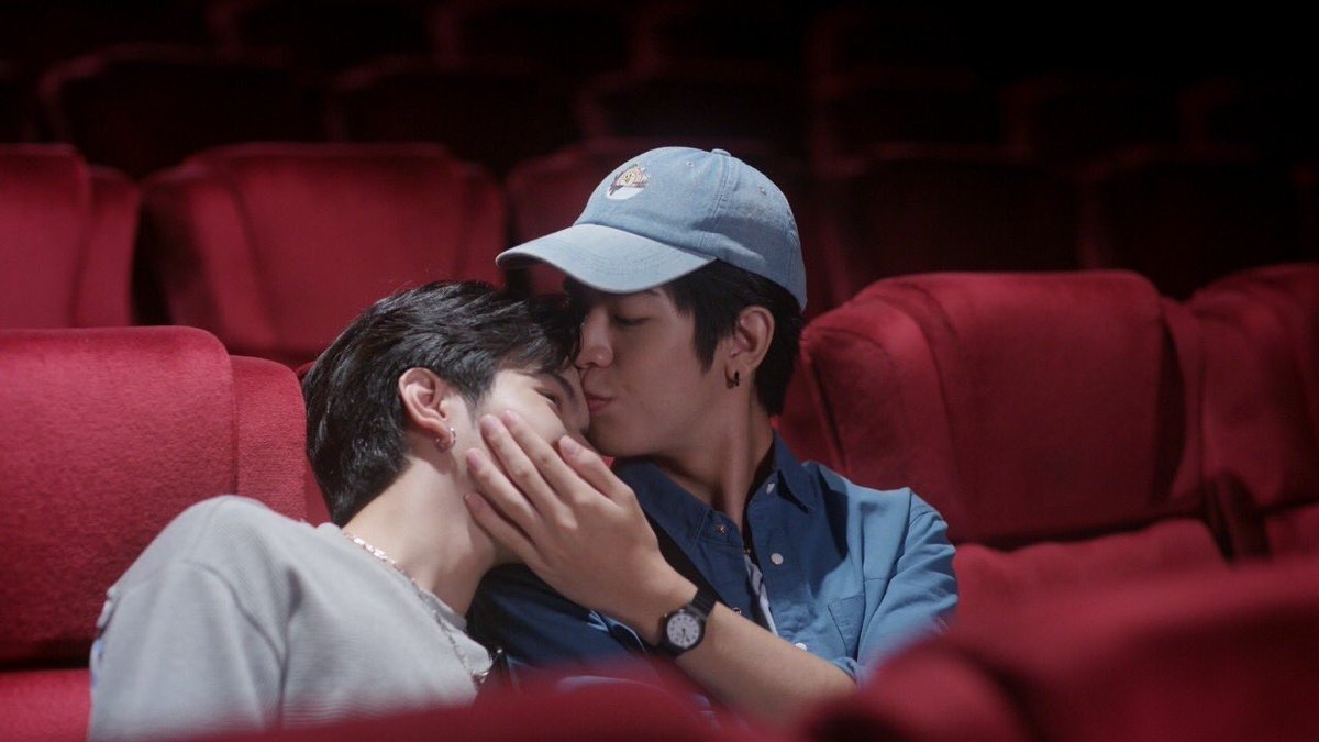 infinitygraph_'s tweet photo. #OnlyBooSeriesEP10 - Part 2/4

"P'Kang, I love you."
"I love you too."

(the forehead kiss was a bonus but it's confirmed that it was unscripted 😳)
#seakeen #sea_ta_lay #keenkeno
https://t.co/XW15modmUi https://t.co/ilxmv9Zvdv