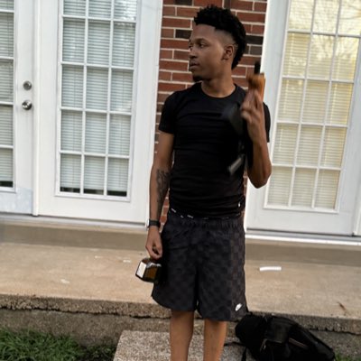 Coreyfr1999's tweet photo. #NewProfilePic https://t.co/Itu04Aftig