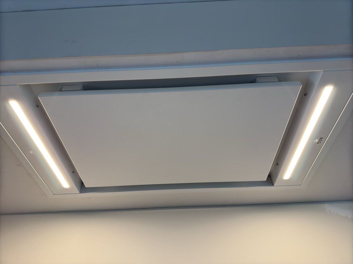 Dutch_Sheriff tweet media