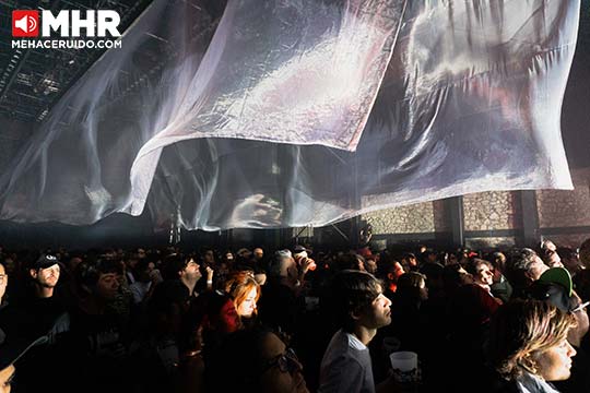 .<a href="/MUTEKMX/">MUTEK México</a> ha representado durante dos décadas un espacio donde se desafían los límites y se expande continuamente el horizonte creativo mehaceruido.com/2024/10/mutek-…

📷 <a href="/LaloStereo/">LaloStereo</a>