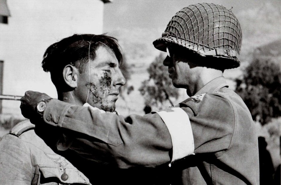 LolBlackhall's tweet photo. #bornonthisdaysaid #robertcapa 
“The war photographer's most fervent wish is for unemployment”
Robert Capa
#botd #22ndOctober https://t.co/01UTdEiwBj