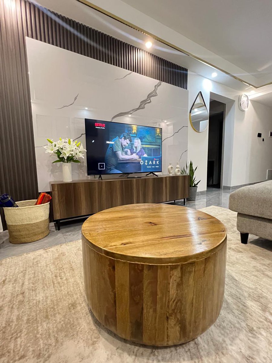 waweruglen's tweet photo. 📍Kilimani,Nairobi🇰🇪
In a very serene,Quiet and safe location. This is a Fully Furnished 2 bedroom apartment ready for bookings. Well curated,Elegantly Furnished and Very spacious. This is Perfect for Longterm and shortterm stays.

To Enquire
Call/Whatsapp Waweru from Walenhomes on +254715614640

Amenities:
Full Backup Generator
Swimming Pool
Fully Equipped Gym
Kids play area
High speed lifts 
Ample Parking 
Speed WiFi
Smart Tv
Fully Fitted Kitchen