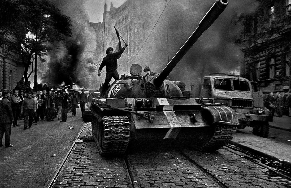 LolBlackhall's tweet photo. #bornonthisdaysaid #robertcapa 
“The war photographer's most fervent wish is for unemployment”
Robert Capa
#botd #22ndOctober https://t.co/01UTdEiwBj