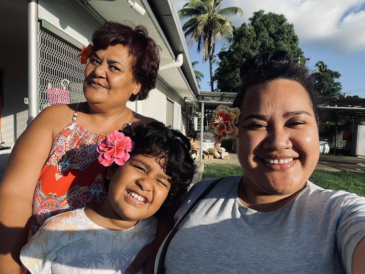 AyoMamaG's tweet photo. A big shoutout to my besties for having me over this weekend and, of course, for all the goodies! 🥺💗 I love how my mom makes sure I never leave her place empty-handed—I went to Nadi with one bag and came back with two, haha! Kuku love for these two! 🥰✨🫶🏼 #3Gen https://t.co/kbCd1oq4NY