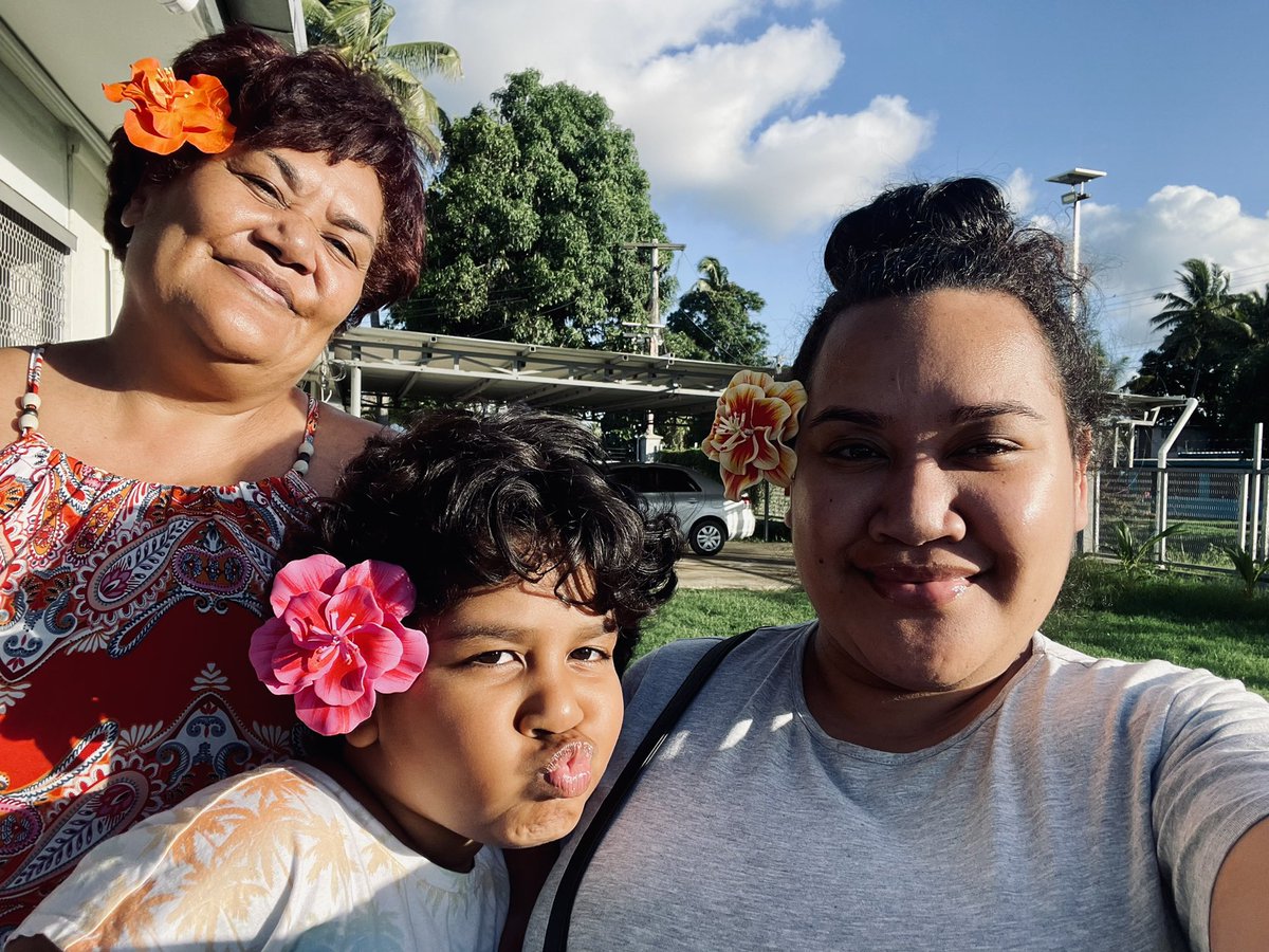 AyoMamaG's tweet photo. A big shoutout to my besties for having me over this weekend and, of course, for all the goodies! 🥺💗 I love how my mom makes sure I never leave her place empty-handed—I went to Nadi with one bag and came back with two, haha! Kuku love for these two! 🥰✨🫶🏼 #3Gen https://t.co/kbCd1oq4NY