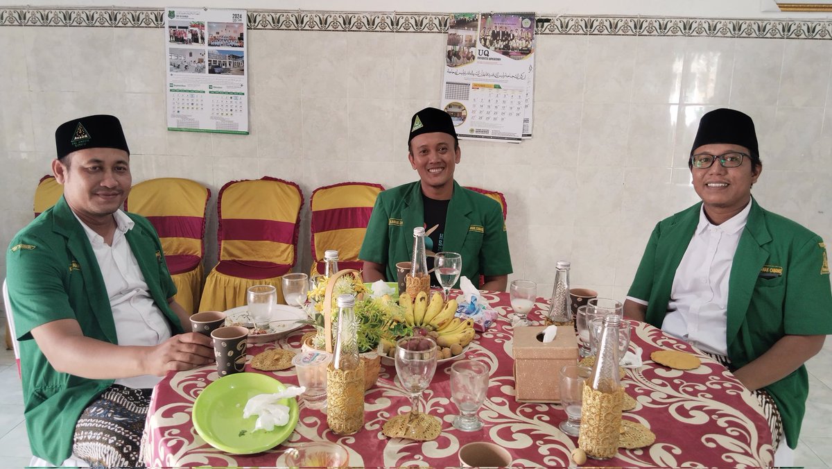 RiyanHP2's tweet photo. Selamat memperingati Hari Santri Nasional 2024
Alun-alun Sidayu, 22102024
#santriindonesia #largurda https://t.co/UOU5uziY9y
