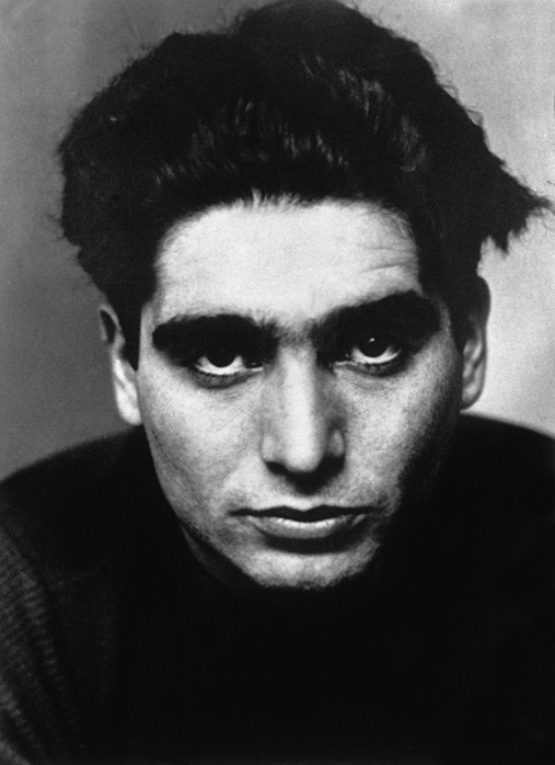 LolBlackhall's tweet photo. #bornonthisdaysaid #robertcapa 
“The war photographer's most fervent wish is for unemployment”
Robert Capa
#botd #22ndOctober https://t.co/01UTdEiwBj