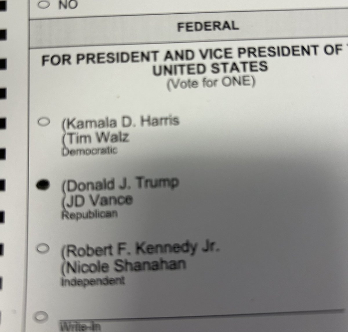 MJTruthUlta's tweet image. Keep voting for trump patriots we will win