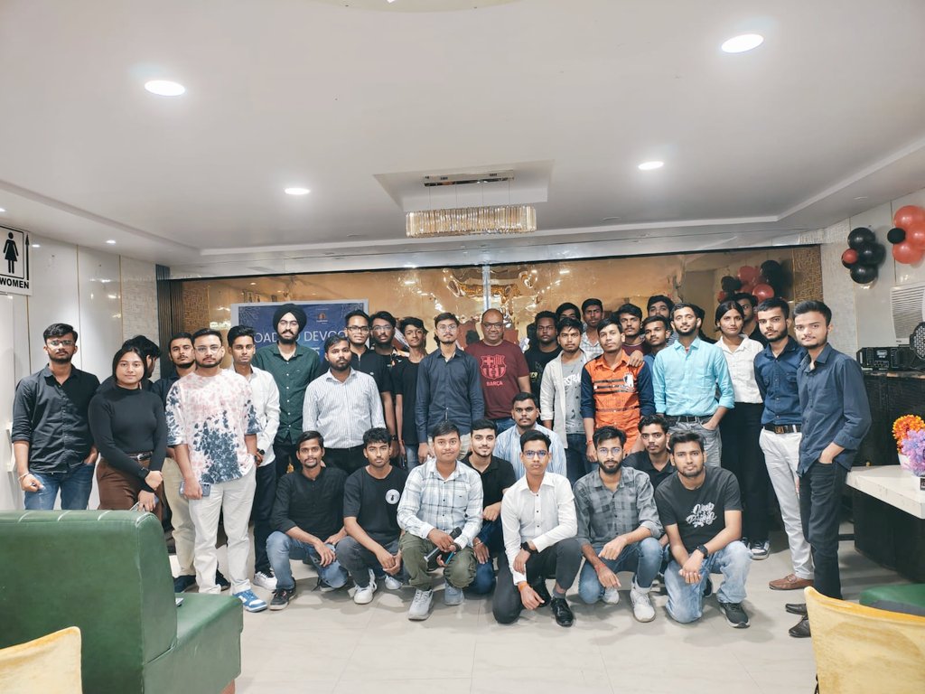Apoorv9794's tweet image. Had an amazing time at the #EthereumConnect Lucknow Meetup! 🚀 Grateful to have met @simplykashif, who shared valuable insights on #blockchain &amp;amp; #Ethereum! 💡 Excited for the future of #Web3 and decentralized tech! 🌐🙌

#Lucknow #Crypto #Decentralization #TechCommunity