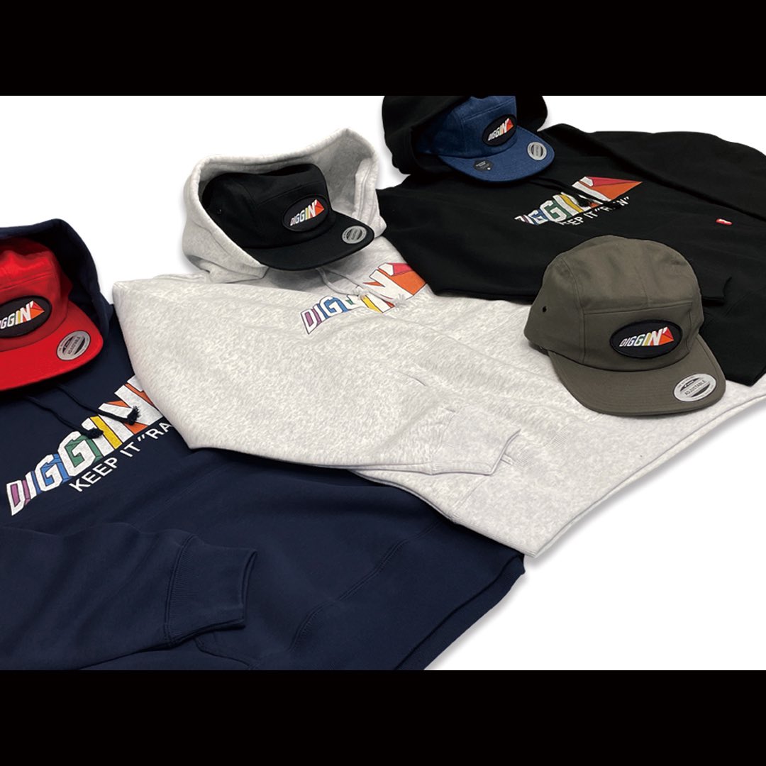 stilldiggin_tyo's tweet photo. 【NEW ARRIVAL】
2024 F/W
▪︎ PRISM CAMP CAP
▪︎ PRISM PULLOVER HOODIE
#prism #coldchillin #bigdaddykane #bizmarkie #koolgrapanddjpolo #aceandaction https://t.co/rWtnvWrsvI