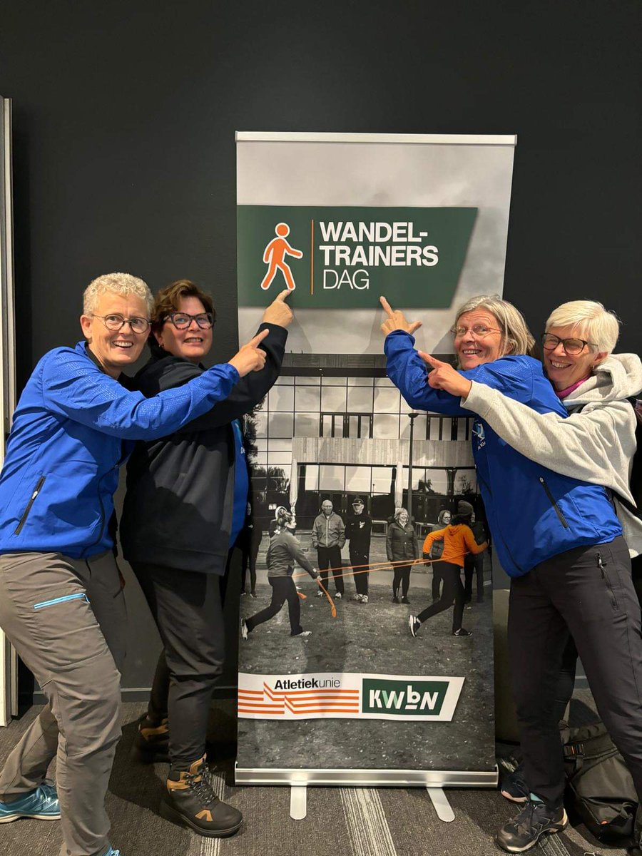 AWVdeKieviten's tweet photo. Onze wandeltrainers hebben de nodige inspiratie opgedaan op de gezellige Wandeltrainersdag te Papendal. 
Wandel gerust ook eens met ons mee:
https://t.co/oaPXdgGz9t

#awvdekieviten #wandelen #walkfit #wandelvereniging #lansingerland https://t.co/taquV57rOA