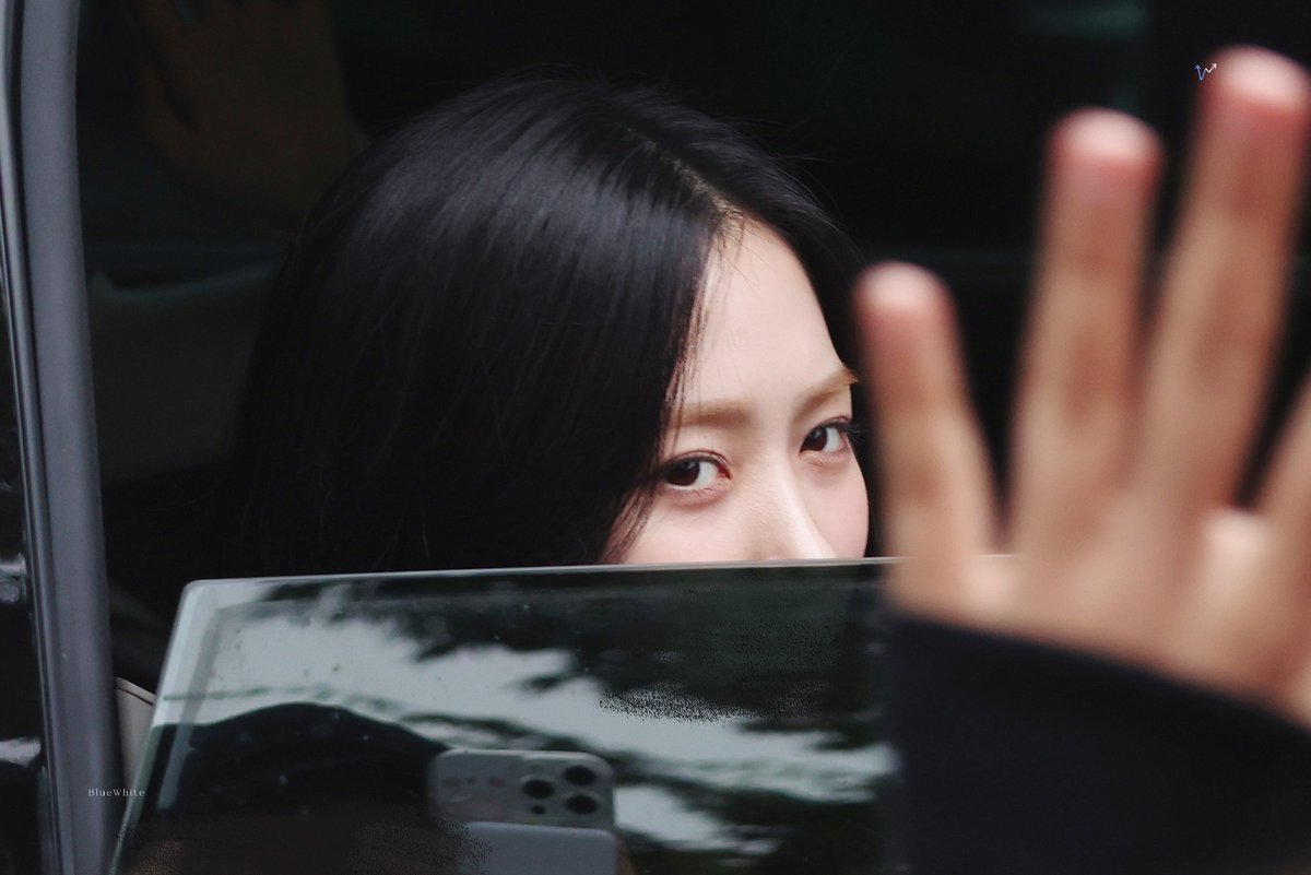 241022
#류진 #RYUJIN #있지 #ITZY