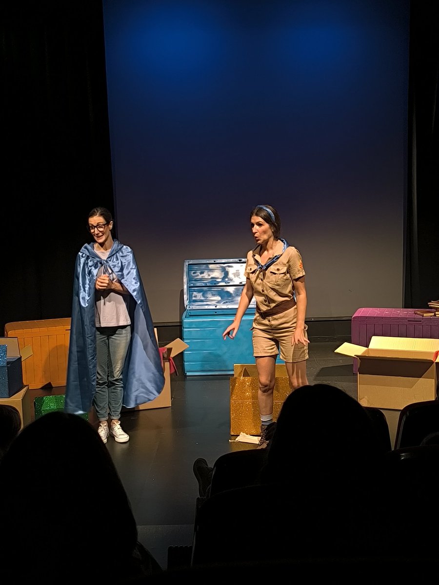miss_cultura's tweet photo. #GoodmorningtTwitterWorld #BuenosDiasATodos con la entrevista 
al equipo de 'Celtia y los contracuentos' 
📅los domingos a las 16h en @TeatrosLuchana 👇🏻📖🤩
https://t.co/Y0cM7RoJVy
#teatro #ENTREVISTAS
#artesescenicas #cultural https://t.co/pvaZfY0p0f