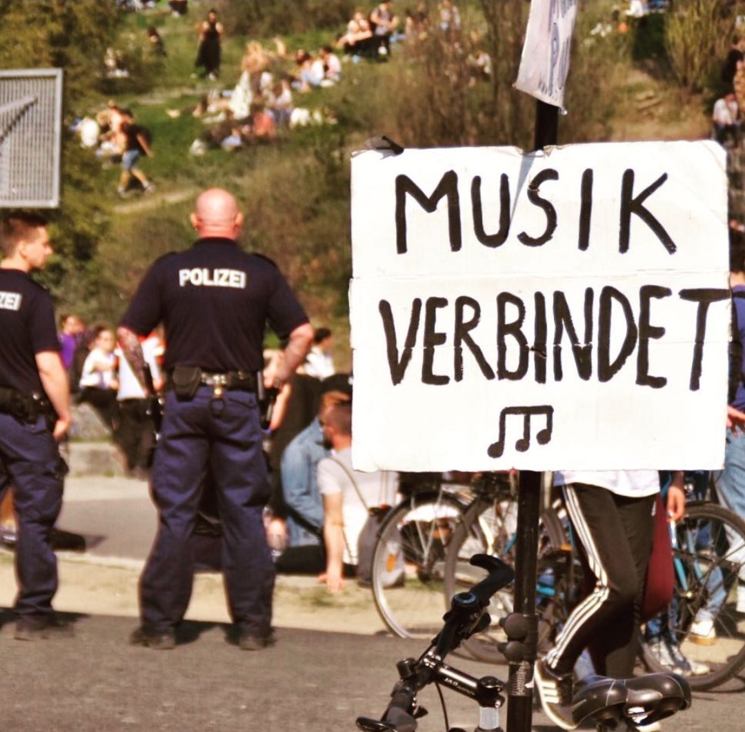 DefiniziumR's tweet photo. Hör dir Knallfrosch Süß Sauer - Dumm &amp; Bass von Definizium Records e.V. an auf #SoundCloud
https://t.co/iblJaq92ko https://t.co/VJUIKmQMq4