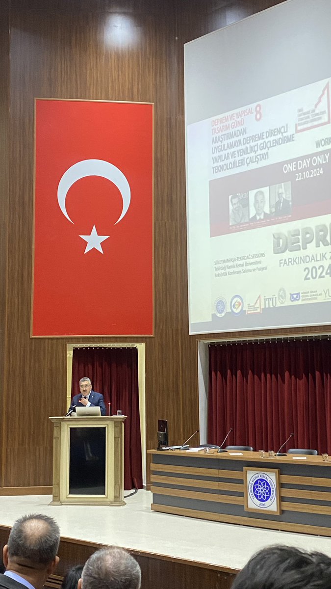 Deprem farkındalık zirvemiz Sayın Rektörümüz Mümin Şahin Hocamızın  konuşması ile devam ediyor.
<a href="/_MuminSahin/">Prof.Dr.Mümin ŞAHİN</a> 
<a href="/CorluTSO/">Çorlu TSO</a>
<a href="/asyaport/">Asyaport Liman A.Ş.</a>
<a href="/Tdagbld/">Tekirdağ Büyükşehir Belediyesi</a>
<a href="/TurkYtong/">Türk Ytong</a>
@sistemaluminium
@tekirdag_nku
<a href="/tekirdagtso/">Tekirdağ Ticaret ve Sanayi Odası</a>