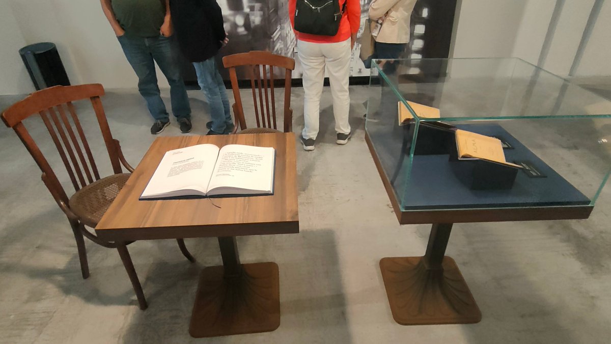 Fondo Antiguo (@bus_antiguo) on Twitter photo Inaugurada la exposición "Los Machado. Retratos de familia" en la Fábrica de Artillería con + de 200 piezas, algunas obras nunca antes expuestas, en la que participa la <a href="/Biblioteca_US/">Biblioteca US</a> con 15 documentos.
🗓️ 22/10 al 22/12
⌛️L a S de 10 a 14 y de 16 a 19 h., D de 10 a 14 h. Inaugurada la exposición "Los Machado. Retratos de familia" en la Fábrica de Artillería con + de 200 piezas, algunas obras nunca antes expuestas, en la que participa la <a href="/Biblioteca_US/">Biblioteca US</a> con 15 documentos.
🗓️ 22/10 al 22/12
⌛️L a S de 10 a 14 y de 16 a 19 h., D de 10 a 14 h.