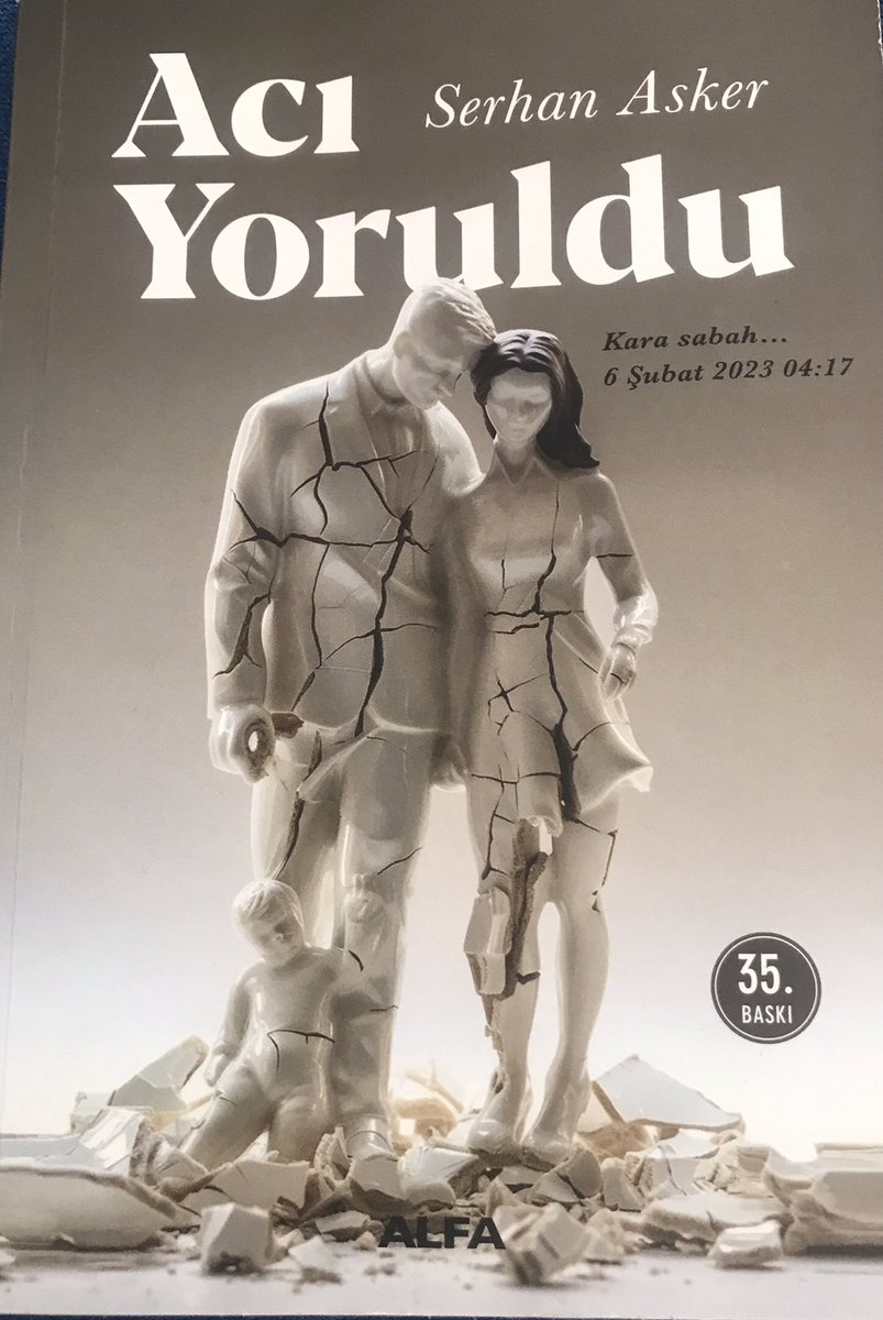 ManfestingXzy's tweet photo. Hemşerimiz @Serhan_Asker tarafından kaleme alınan 6 Şubat depremini ve depremzedelerin yaşadıklarını anlatan bu kitap depremi yaşamayanlar tarafından okunmalıdır. Depremi yaşayanların okumasına gerek yok zaten bu kitapta yazılanları bizzat yaşadılar. https://t.co/DDFKc16Gv0