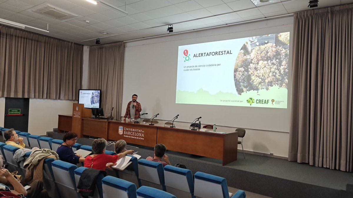 Què en sabem del poder transformador de la CIÈNCIA CIUTADANA? 🤔✨ Ho hem explicat a la facultat <a href="/geologiaub/">Facultat de Ciències de la Terra</a> per al Seminari Permanent de Ciències Naturals de #Barcelona 🥰🙌🏻 Tot de professorat ha pogut conèixer els nostres projectes per introduir-los a les aules! 🧑🏼‍🏫🌟