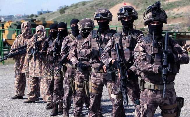 🔴 Özel Harekat Başkanlığı: 

"Soysuz yaşayan, yurtsuz gömülür."