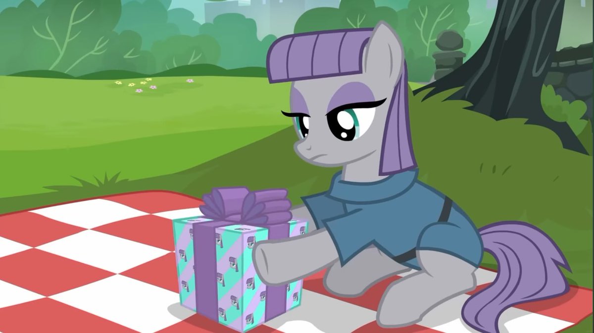 mauddpie's tweet photo. pie sister's surprise swap day 💜 https://t.co/VTlWiVdfwn