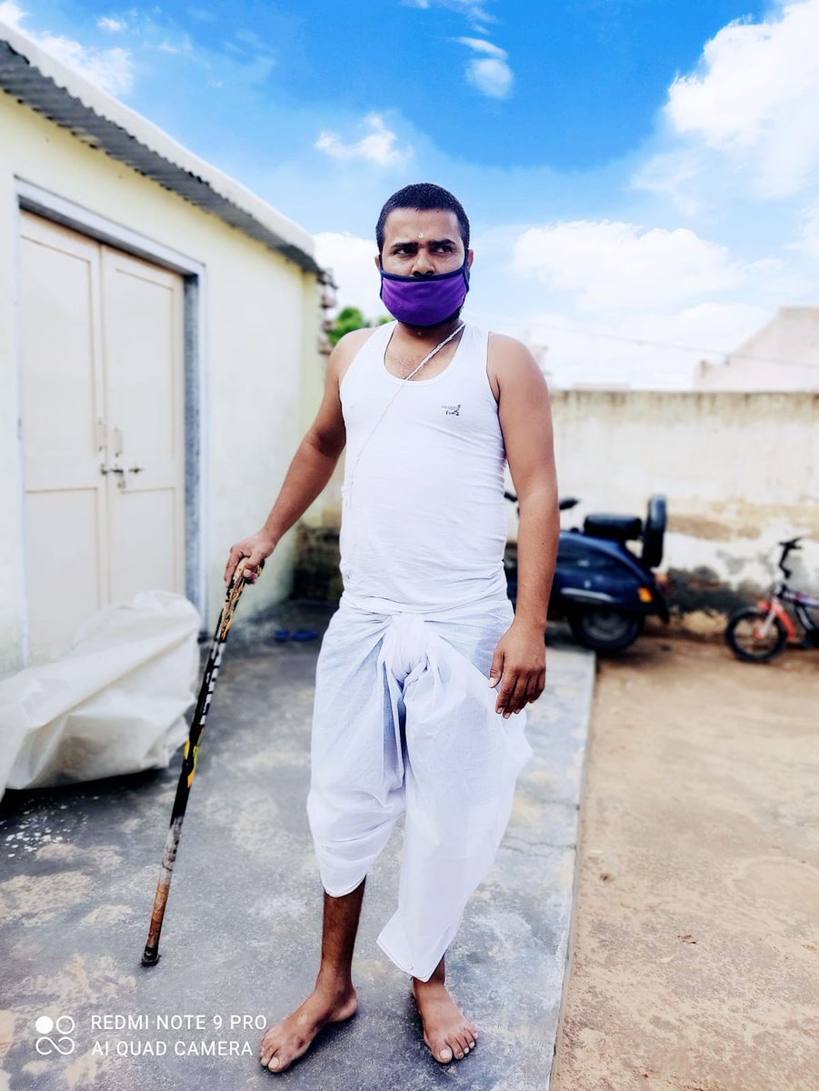 राजस्थानी पहनावा 
इस पहनावे को कौन कौन जानता है 
कमेन्ट मे बताये 
जो की धीरे धीरे लुप्त होता जा रहा है 
#sstvi 
#Garime 
<a href="/Harsh_pratap33/">harsh pratap singh</a> 
<a href="/sunil_singh009/">sunil singh</a> 
<a href="/JojoShakti/">Jojo Shakti</a>