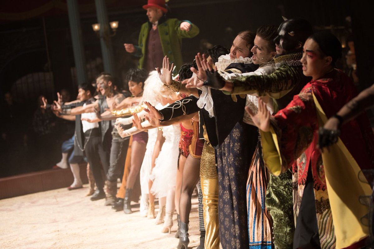 今日(10/26)は #サーカスの日🎪

そこは“すべての人が輝く”場所…✨

#ヒュージャックマン 演じる
　　P.T.バーナムが皆さんに
“史上最大のショー”をお届けします🎩

🐘『#グレイテストショーマン』

x.gd/oodMs