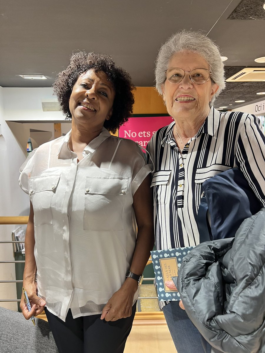 La presentación de mi libro en la Casa del Libro de Paseo de Gracia, Barcelona, fue simplemente fantástica. Gratos recuerdos y momentos que nunca olvidaré. ¡Gracias a todos por acompañarme en esta experiencia tan especial! 📚✨❤️ #PresentaciónDeLibro #Barcelona