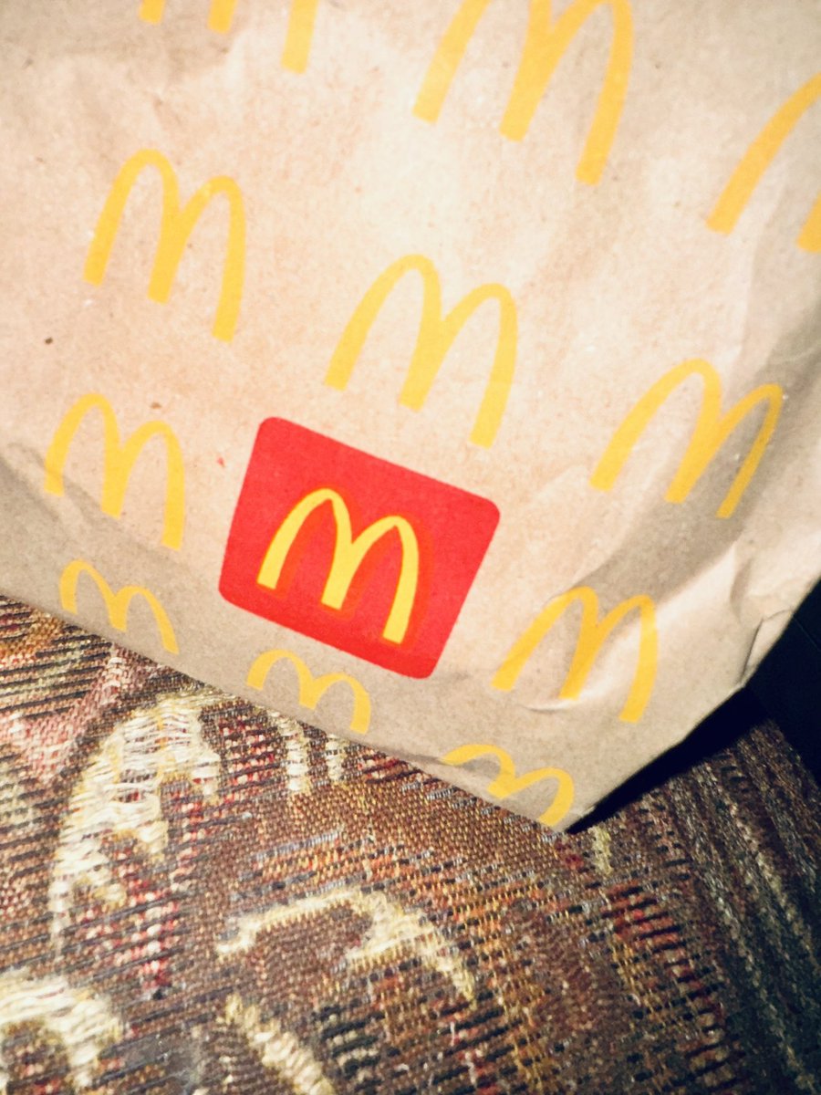lee__thirdy's tweet photo. #Nanay is the #sweetest. She bought me something from #Mcdo for dinner. #LolasBoy #GranniesaretheBest https://t.co/vVyUCNI4dp