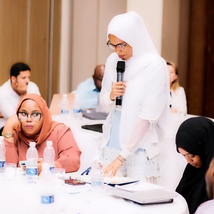 Ushiriki wa vijana ni muhimu sana katika nafasi za utawala na uongozi, kwani vijana huleta mawazo mapya, nguvu, na mtazamo @zafayco_ @pamoja_youth_initiative <a href="/cyd_zanzibar/">Center for Youth Dialogue</a> @maendeleo_ya_vijana_zanzibar #foundationforcivilsociety @khf_zanzibar @juwauza