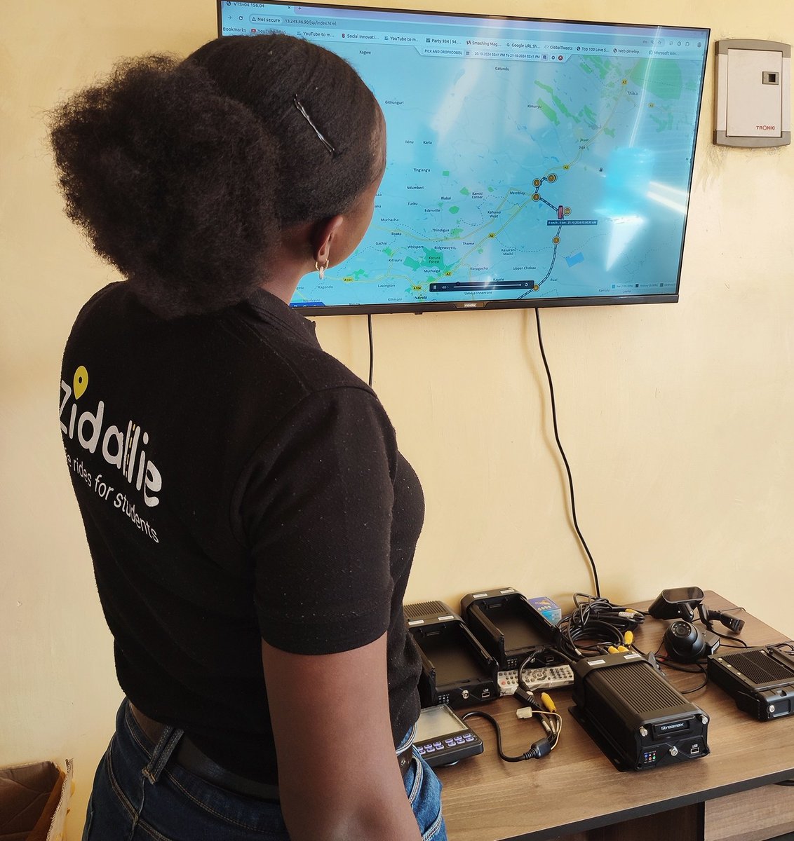 Spent my Shujaa Day testing @Zidallie's new software features. When Zidallie started, we were very offline. I had two kids I used to pick up daily from Lang'ata and Lavington.

I did the rides myself for two months, then I brought in drivers. As we grew, I started facing