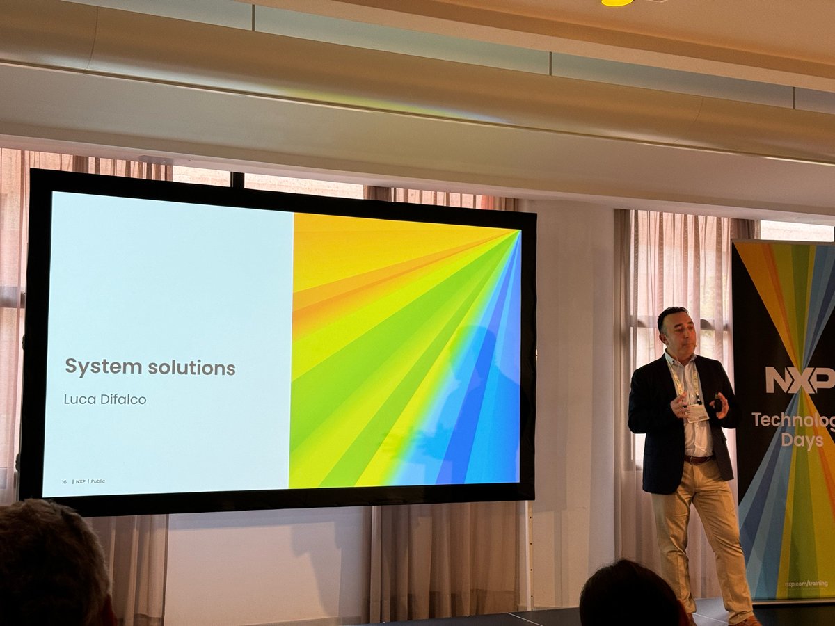 ElettTech's tweet image. Luca Difalco di #NXP aiuta a capire quali sono le strategie che lui e il suo team di 300 persone mettono in campo per approcciare i mercati globali #TechnologyDays