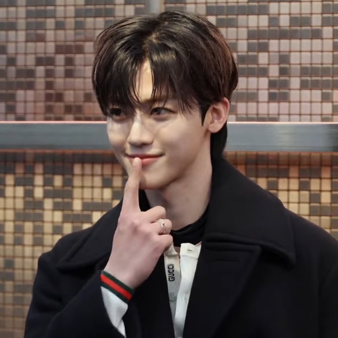 seimeizu's tweet photo. Jaemin’ cutieful poses to the press

JAEMIN AT GUCCI EXHIBITION
#JAEMINxGUCCI #JAEMIN
#GucciCulturalMonth @gucci https://t.co/CD05VbSHL1